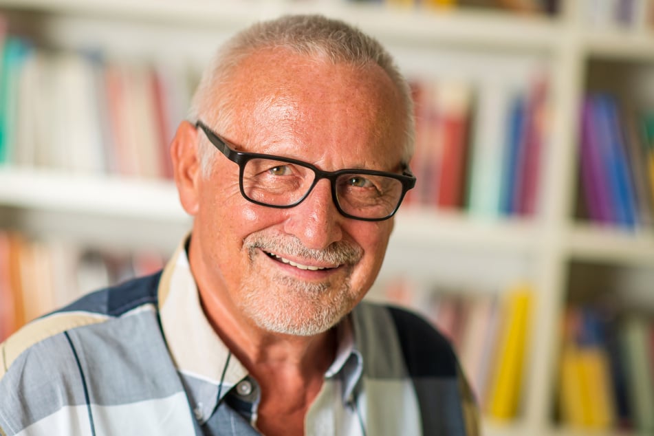 Kurz vor der Enthüllung sagte Wecker seine Tour ab.