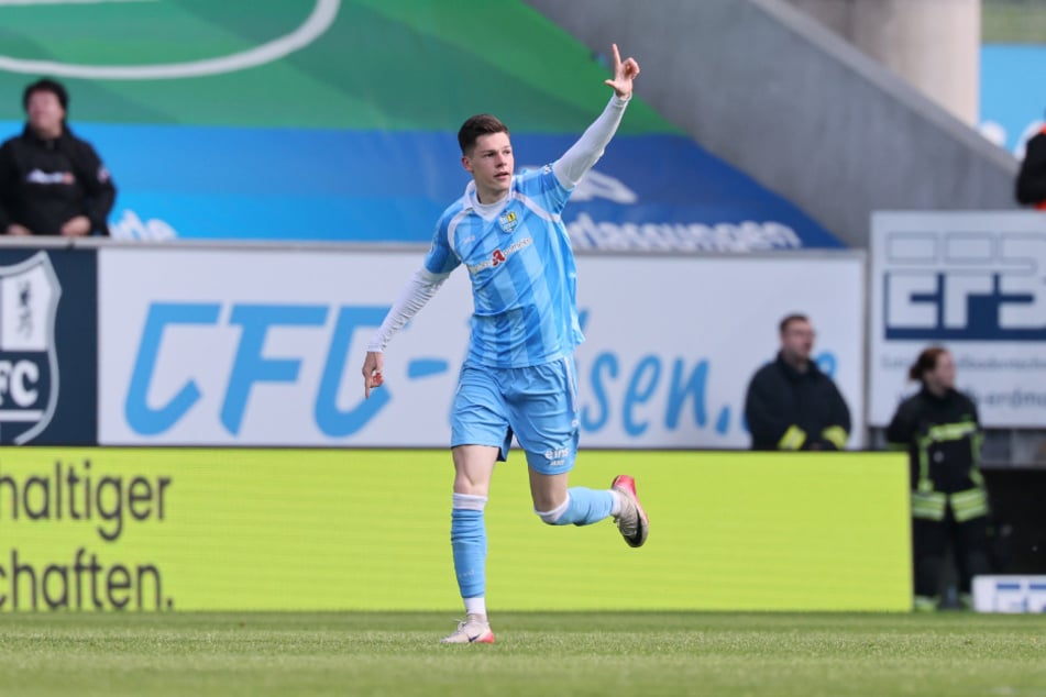 Beim Bezirksderby gegen den FSV Zwickau schoss Niclas Walther (23) sein erstes Saisontor.