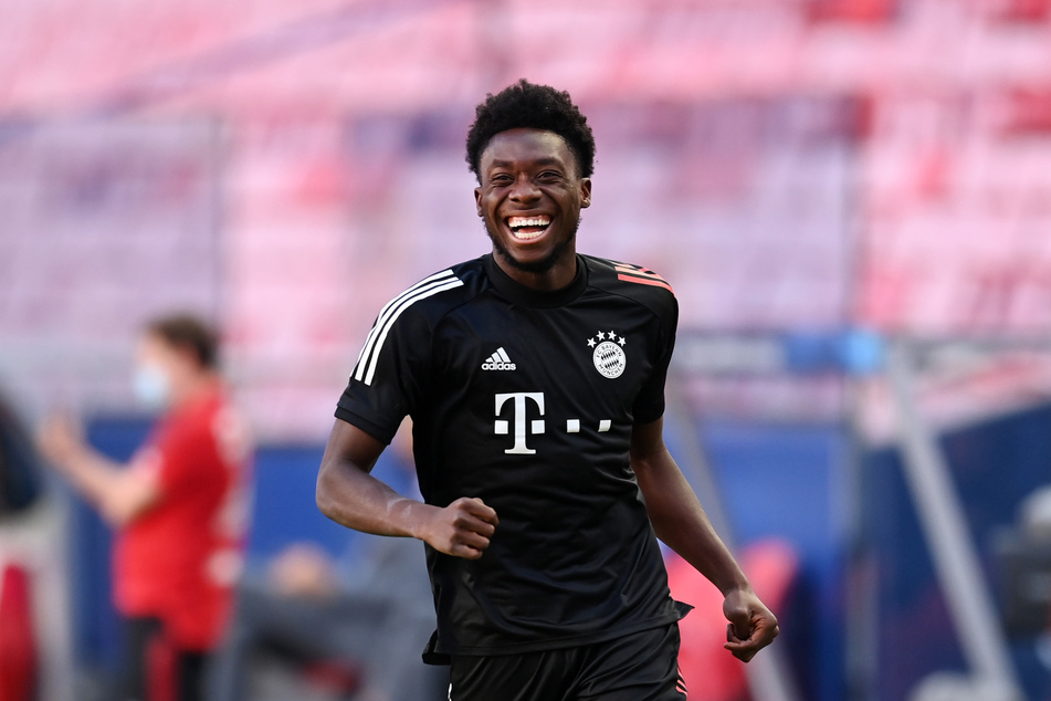 Hat immer einiges zu Lachen: Bayern-Profi Alphonso Davies (19).
