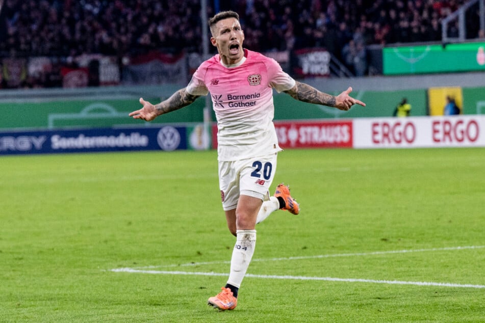 Der Spanier gilt als DER Standardspezialist in Leverkusen und gehört in der laufenden Saison zu den Top-Scorern bei Bayer.