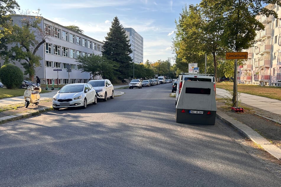 Wegen der teils gesperrten Budapester Brücke kommen hier viele Autofahrer lang.