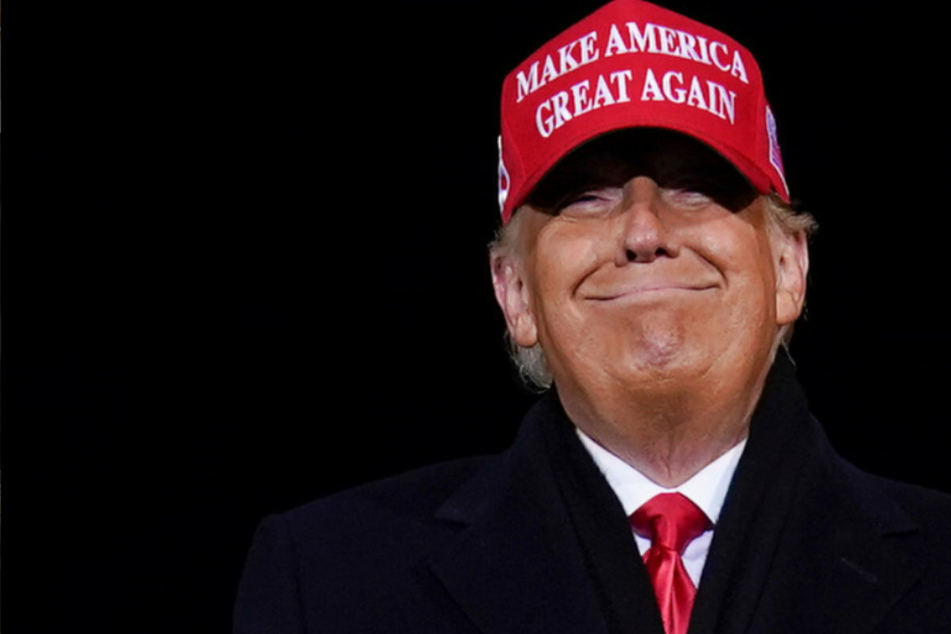 Weil er Corona als "China-Virus" bezeichnete: Millionen-Klage für Donald Trump!