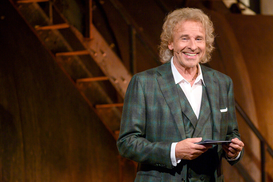 Entertainer Thomas Gottschalk (71) schwelgt am Sonnabend im ZDF mit prominenten Gästen in Erinnerungen an die 90er.