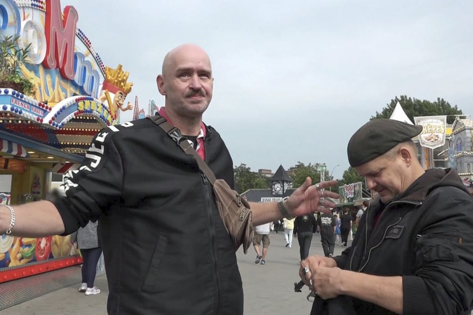 Oli (†55, l.) wollte seinen Partner Ricky (50) heiraten.