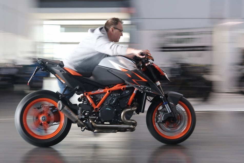 Motorcycle manufacturer KTM could no longer raise enough money to pay an external cleaning company. (symbolic image)