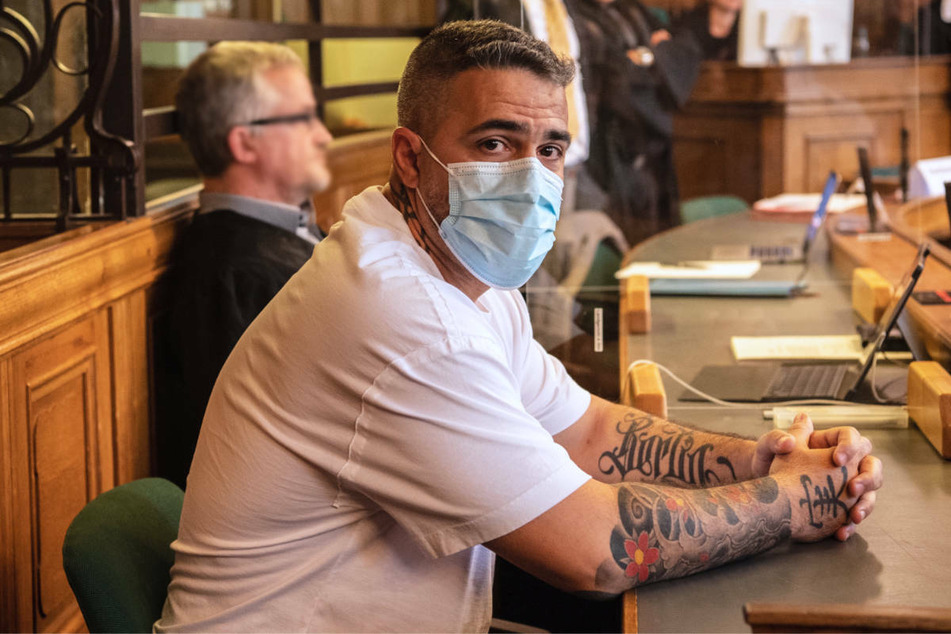 Zuletzt sagte Bushido nur als Zeuge vor Gericht aus, doch demnächst könnte der Rapper auch wieder auf der Anklagebank sitzen, denn die Potsdamer Staatsanwaltschaft hat Anklage wegen des Verdachts auf gemeinschaftliche Brandstiftung gegen ihn erhoben.