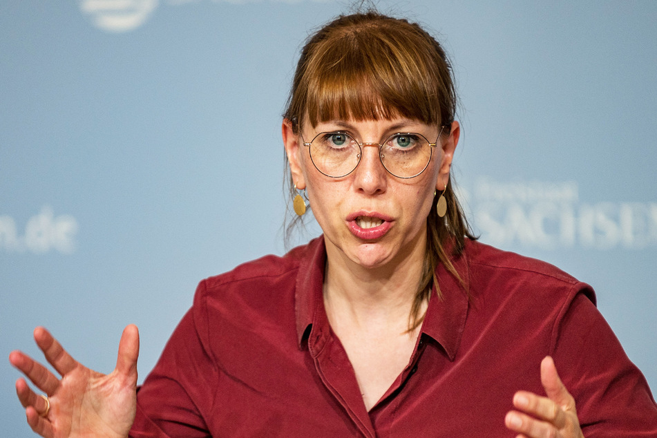 Justizministerin Katja Meier (42, Grüne) sieht den Rechtsextremismus im Freistaat als vordringliches Problem.