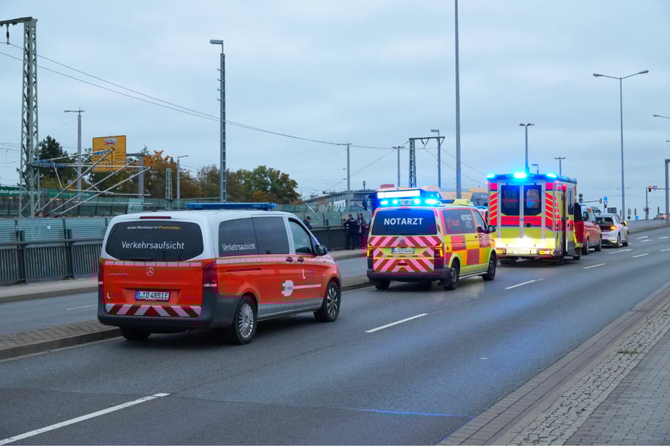 Notarzt und Rettungsdienst kümmerten sich um den Verletzten.