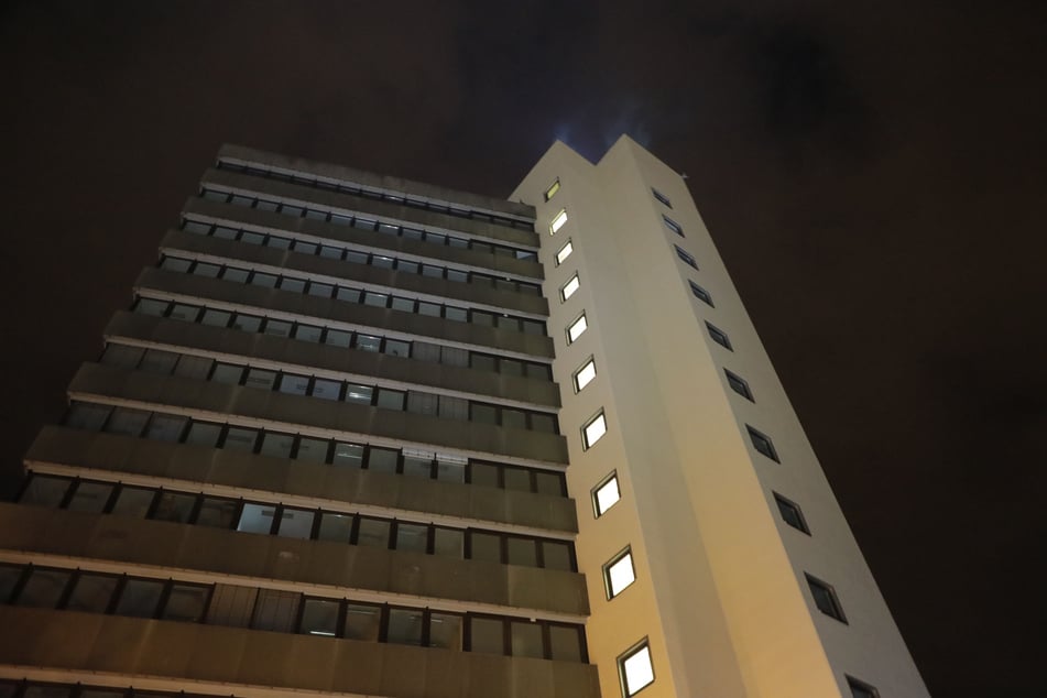 Das Feuer war in der zwölften Etage des Technologieparks "Heckert" ausgebrochen.