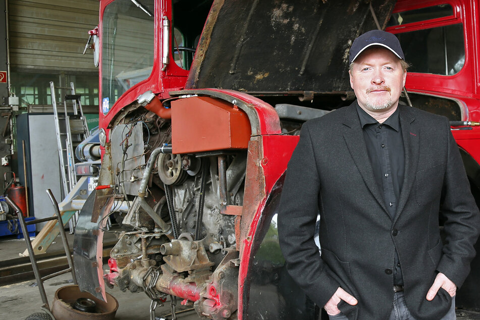 Für TV-Projekt: Joey Kelly repariert Kult-Bus und hat "Gänsehaut"