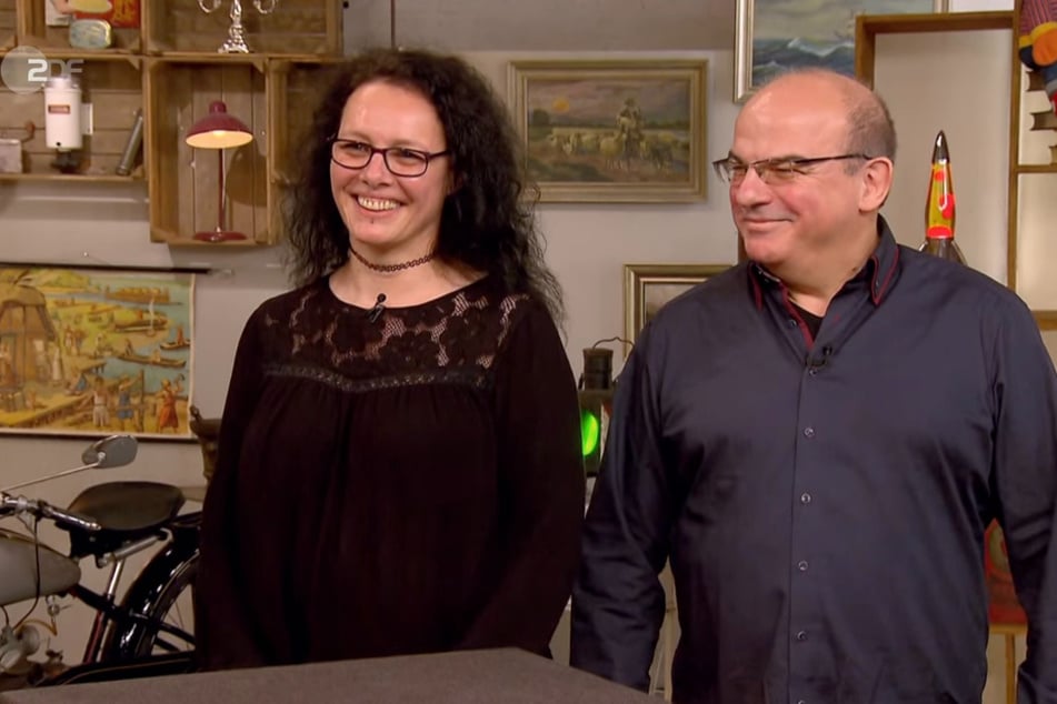 Carola Noack und Sven Klug-Offermann möchten bei "Bares für Rares" einen Flohmarktfund zu mehr Geld machen.