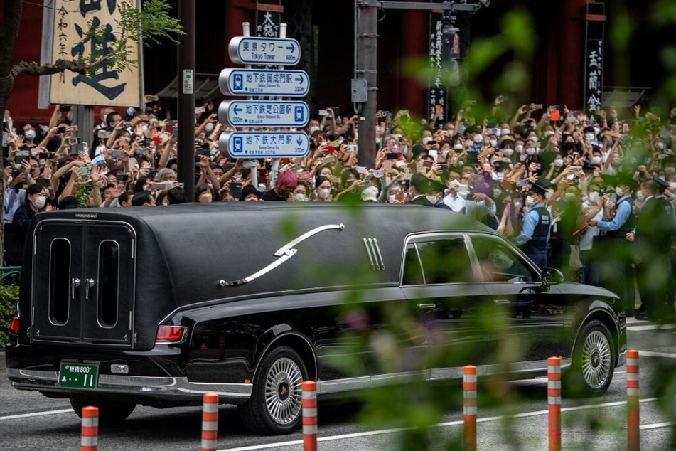Funeral for Shinzō Abe, former Japanese prime minister, brings mourners in droves
