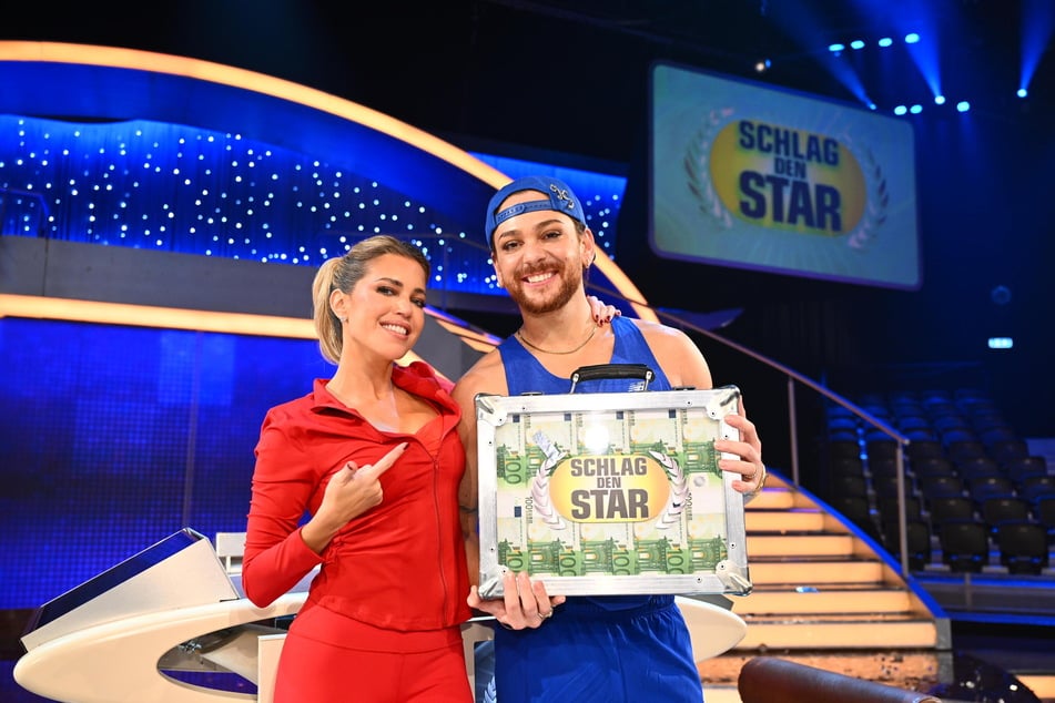 Riccardo Simonetti (32, r.) trat gegen Moderatorin Sylvie Meis (47) und gewann.