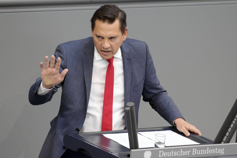 Laut Johannes Fechner (50, SPD), Vorsitzender der Wahlrechtskommission des Bundestags, wird die Wahlperiode verlängert.