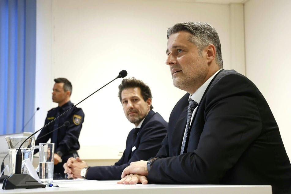 M. l.-r.: StA Graz-Sprecher Arnulf Rumpold und LKA Steiermark-Leiter Michael Lohnegger