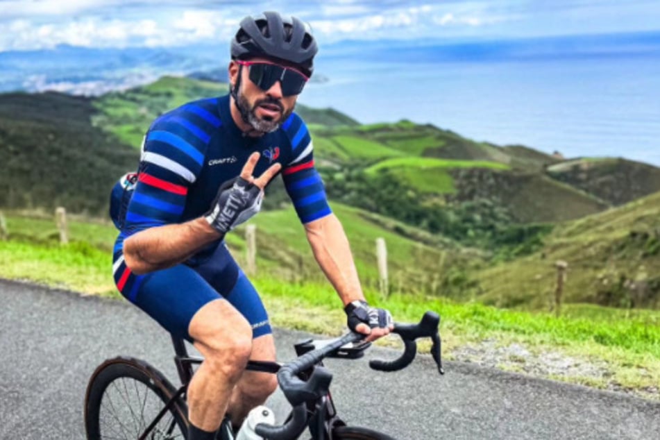 Da war noch alles gut: Simon Fourcade (40) während des Rad-Trainings an der Atlantikküste.