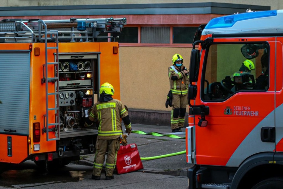Die Berliner Feuerwehr musste gleich zweimal zum Einsatz ausrücken.