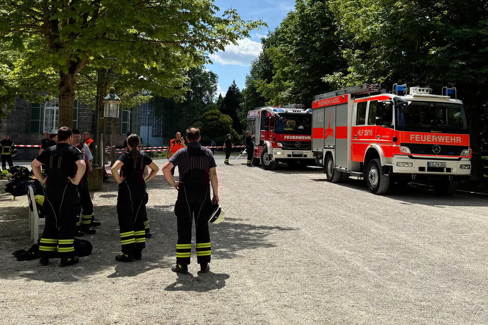 Nach dem Gasaustritt im Museums-Archiv von Schloss Wilhelmshöhe war die Feuerwehr mit einem Großaufgebot angerückt.