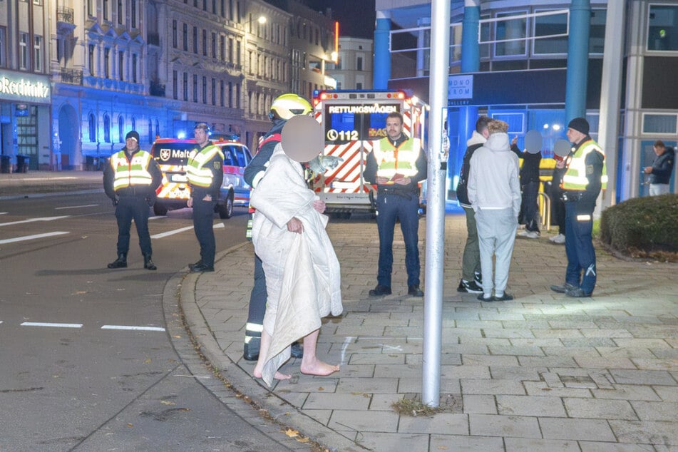 Circa 20 Menschen evakuierte die Feuerwehr aus dem Wohnhaus.