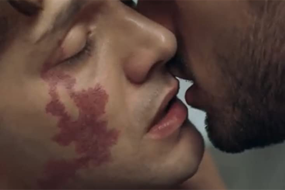 Der Kuss zwischen Maxime (l., Xavier Dolan, 32) und Matthias (r., Gabriel D’Almeida Freitas, 31) hat ungeahnte Folgen.