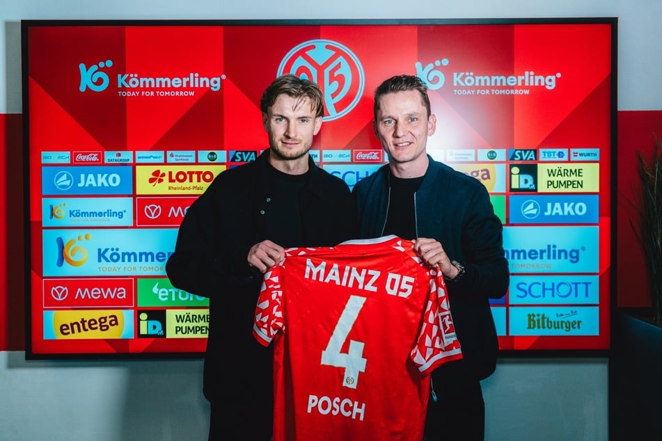 Stefan Posch (28, l.) kehrt nach dreieinhalb Jahren in die Bundesliga zurück.