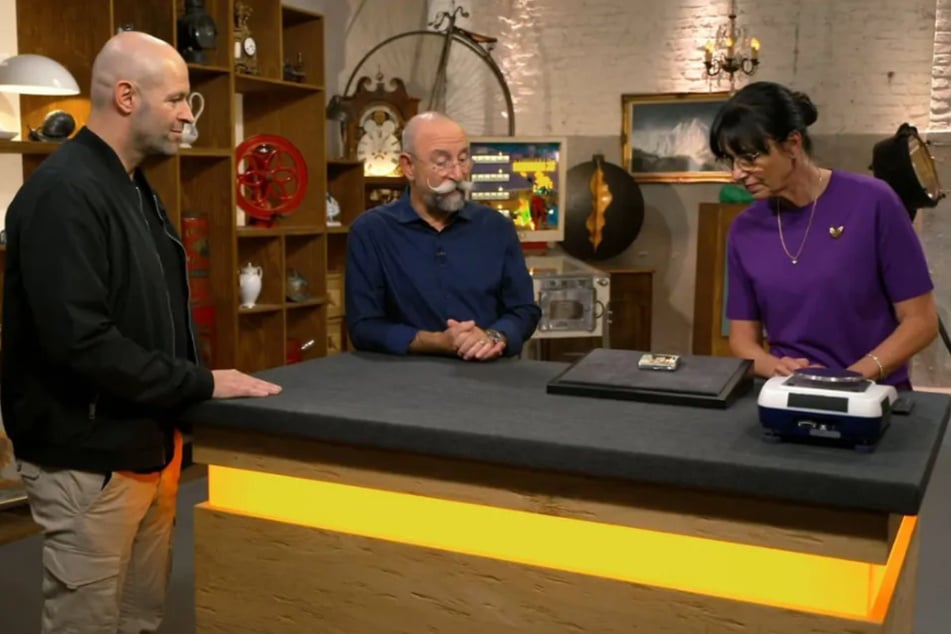 Bares für Rares: Hesse trägt Fünf-Euro-Fundstück zu "Bares für Rares" - und macht den Deal seines Lebens