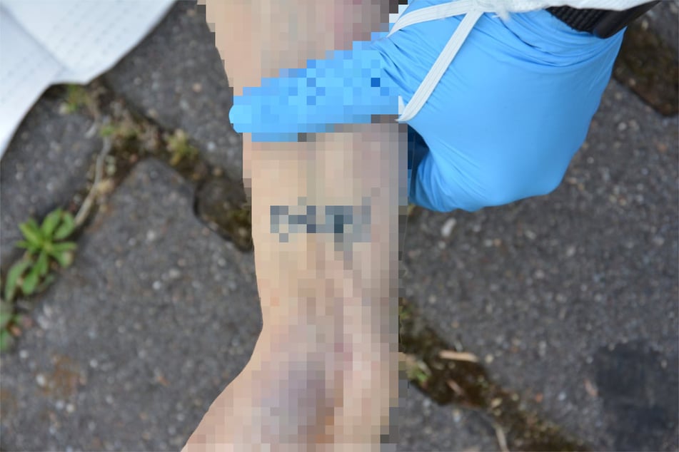 Die Polizei veröffentlichte ein Foto ihres Tattoo, um mögliche Hinweise zu erlangen.