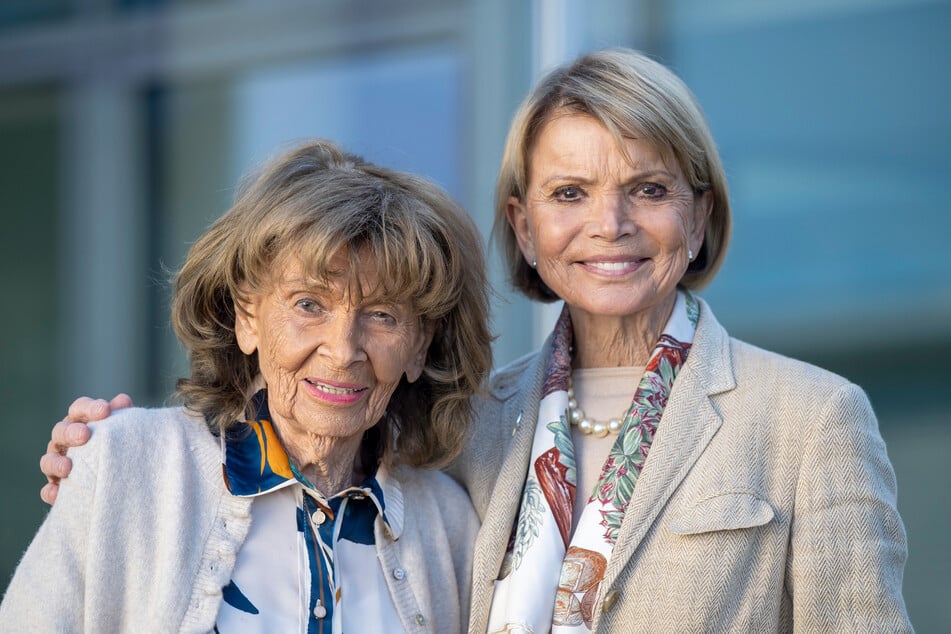 Zusammen mit der Holocaust-Überlebenden Charlotte Knobloch (91) hat Schauspielerin Uschi Glas (81) an ihrem Buch gearbeitet.