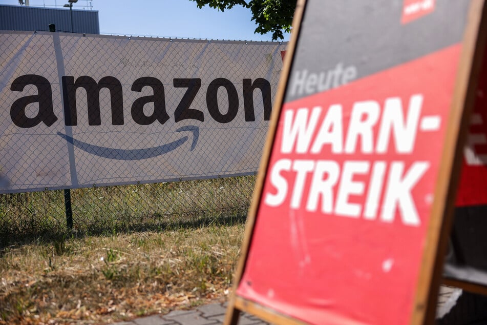 Einmal mehr kämpfen Amazon-Beschäftigte für bessere Löhne und Arbeitsbedingungen.