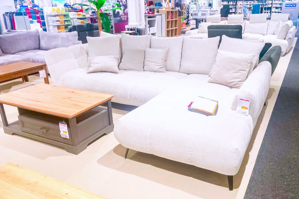 Egal, ob neues Sofa, gemütliches Bett oder moderne Küche, bei Möbel Mahler wird jeder fündig.