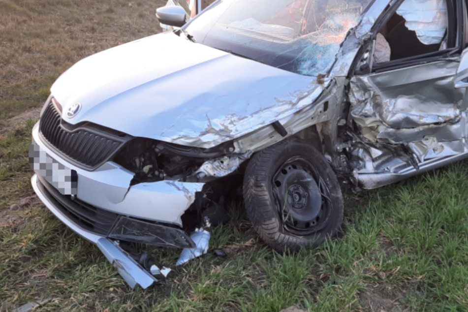 Überholmanöver endet mit Crash: Beide Fahrer schwer verletzt