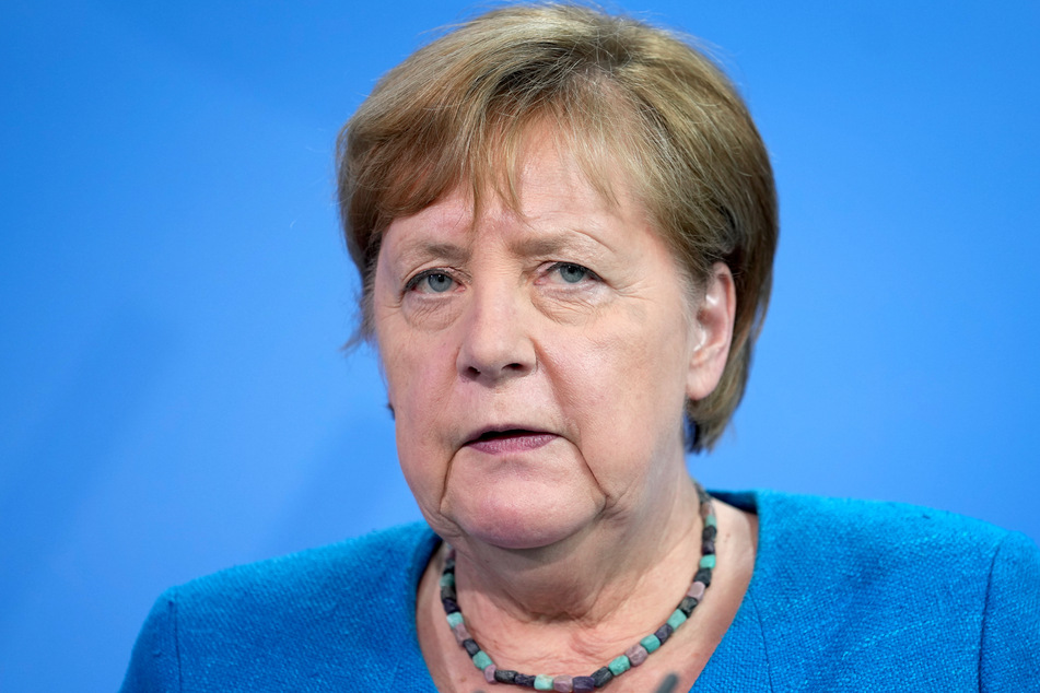 Vorsicht ist besser als Nachsicht: Kanzlerin Angela Merkel (66, CDU) fordert alle zur Wachsamkeit auf.