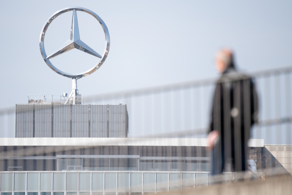 Angst um Jobs: Tausende Daimler-Beschäftigte kommen zusammen