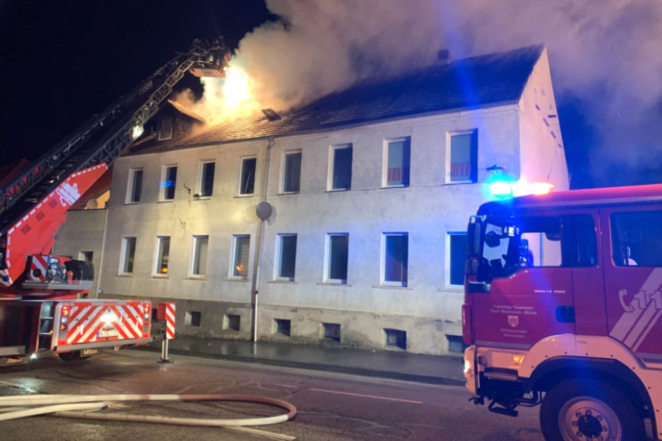 In Klein Wanzleben brannten innerhalb kurzer Zeit zwei Dachstühle, die Feuerwehr musste anrücken.