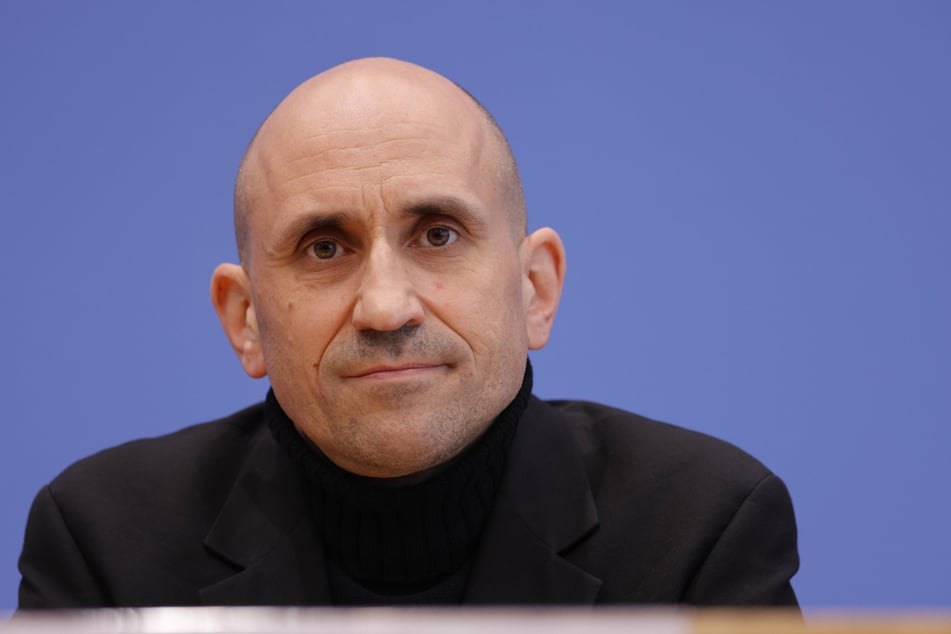 BUND-Landeschef Felix Ekardt (53) betont, dass "die vertiefte Wasserstraße die Folgen der Trockenheit" noch verstärkt.