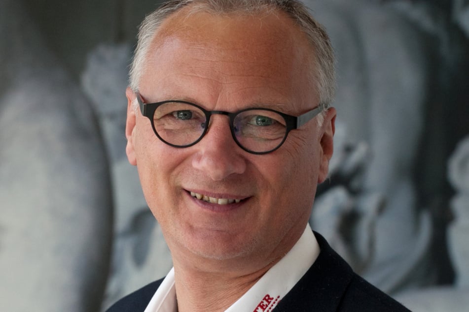 Intendant Lutz Hillmann (66) hofft, dass der Schaden schnell beseitigt ist.