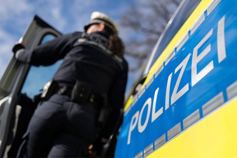 30 Autos in Karlsruhe beschädigt: Teenager verticken geklaute Autoteile online