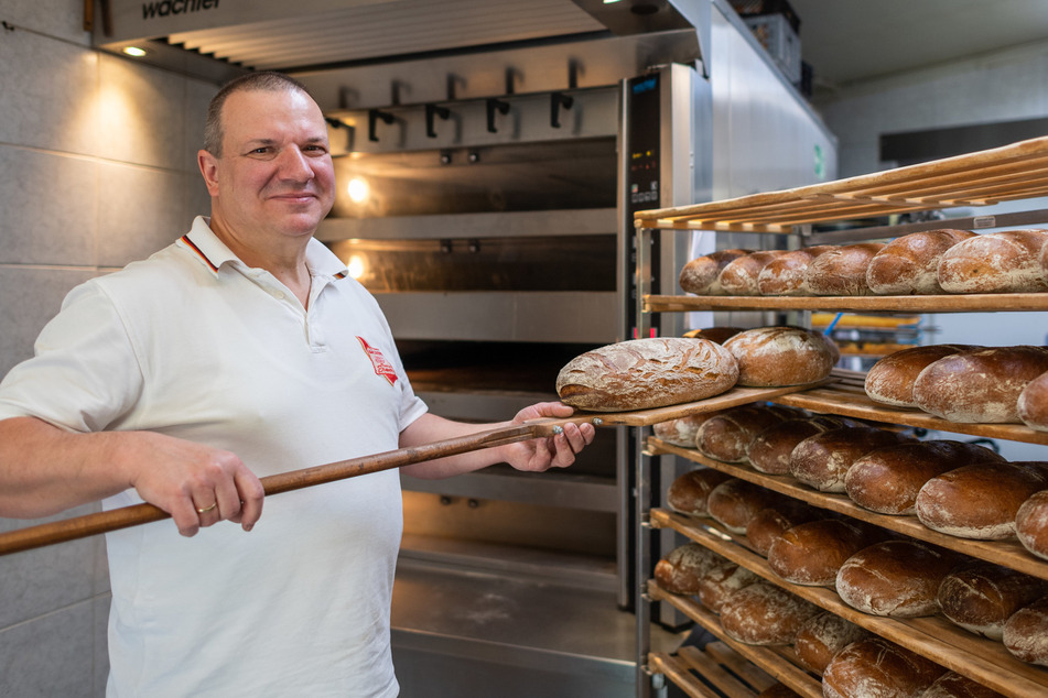 Noch-Handwerkstags-Präsident Roland Ermer (57) in seiner eigenen Backstube in Bernsdorf bei Bautzen.
