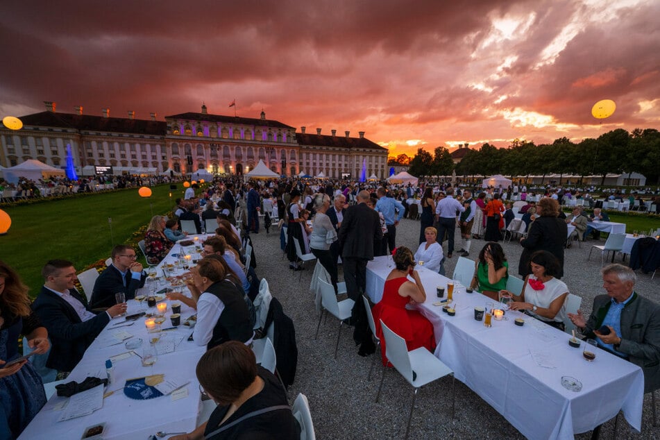 Der feierliche Sommerempfang des Bayerischen Landtags im Schloss Schleißheim zählt zu den politischen Highlights in Bayern.