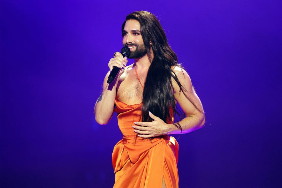 Conchita Wurst (36) singt am Japanischen Palais.