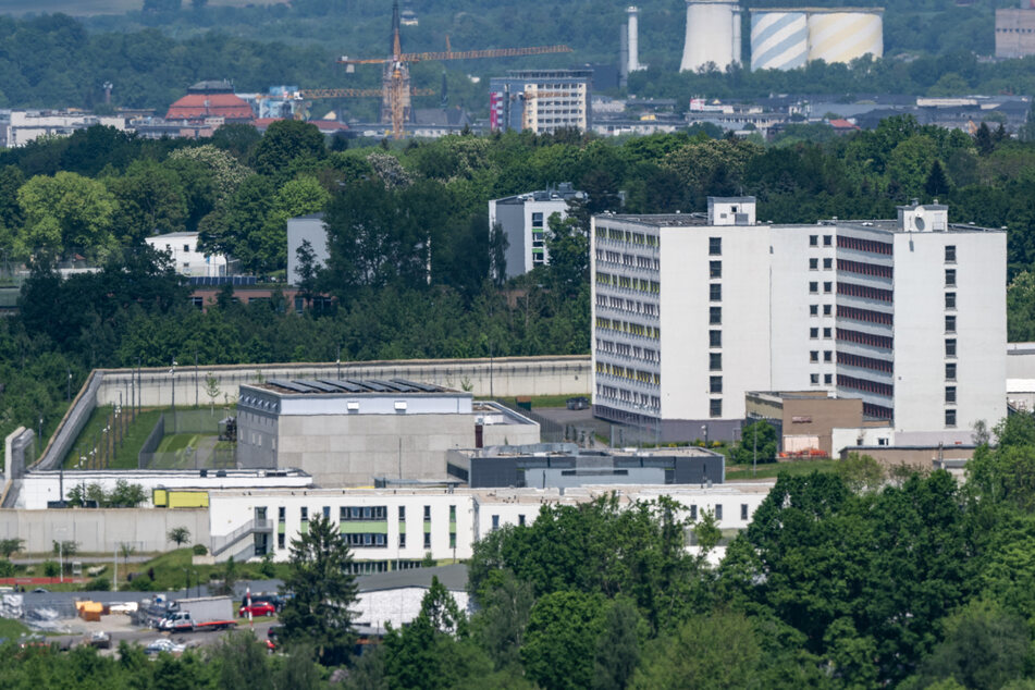 Das Frauengefängnis Chemnitz ist aktuelles Zuhause der zu lebenslanger Haft verurteilten Beate Zschäpe.
