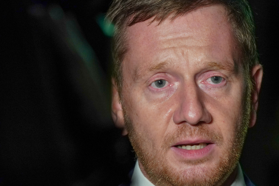 Ministerpräsident Kretschmer für mehr Freiheiten schon nach erster AstraZeneca-Dosis
