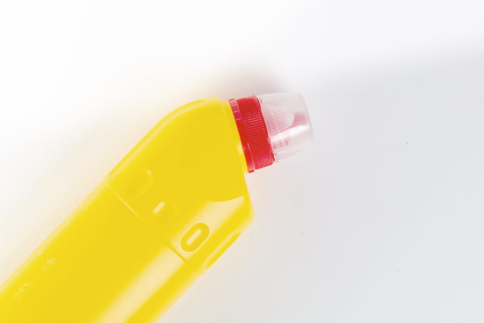 Die heute 29-Jährige gestand, dem Kind das Reinigungsmittel verabreicht zu haben. (Symbolbild)