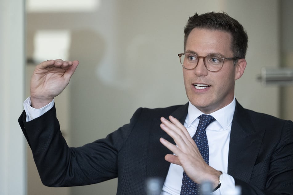 CDU-Landeschef Hagel fordert Handy-Verbot an allen Schulen in Baden-Württemberg