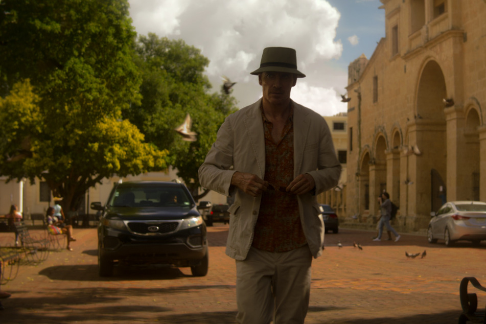 Michael Fassbender (46) als namenloser Profikiller in einer Szene aus "The Killer".