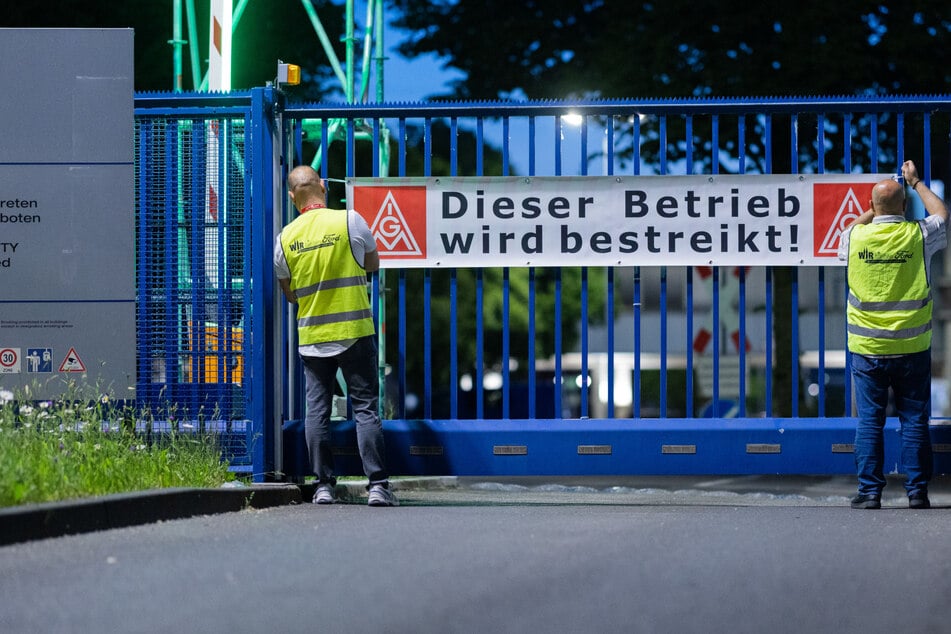 Am Mittwoch haben die Mitarbeiterinnen und Mitarbeiter des Ford-Werks in Köln erstmals in der fast 100-jährigen Geschichte des Unternehmens ihre Arbeit niedergelegt.