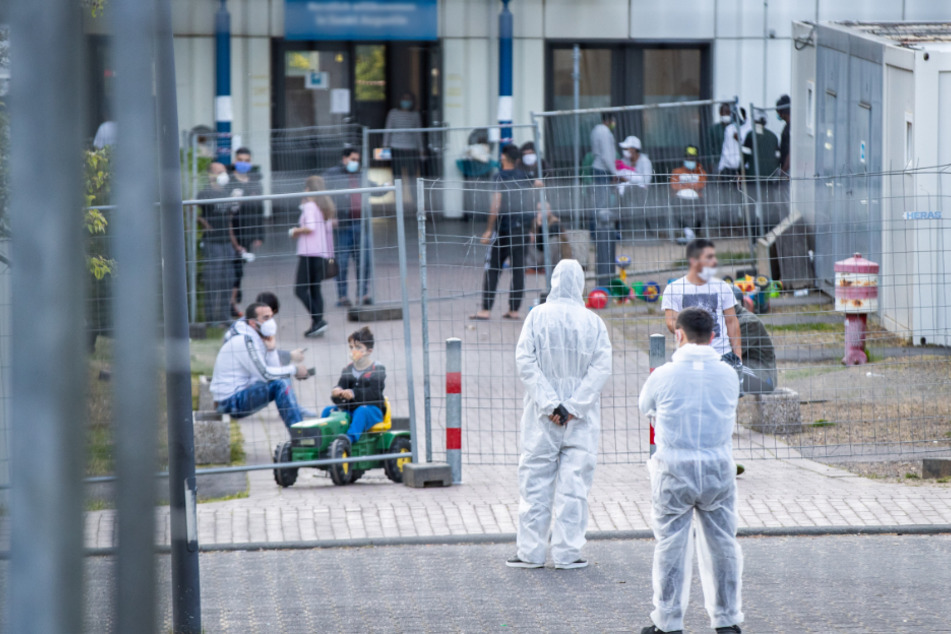 Die Infizierten werden an drei unterschiedlichen Standorten untergebracht (Symbolfoto).