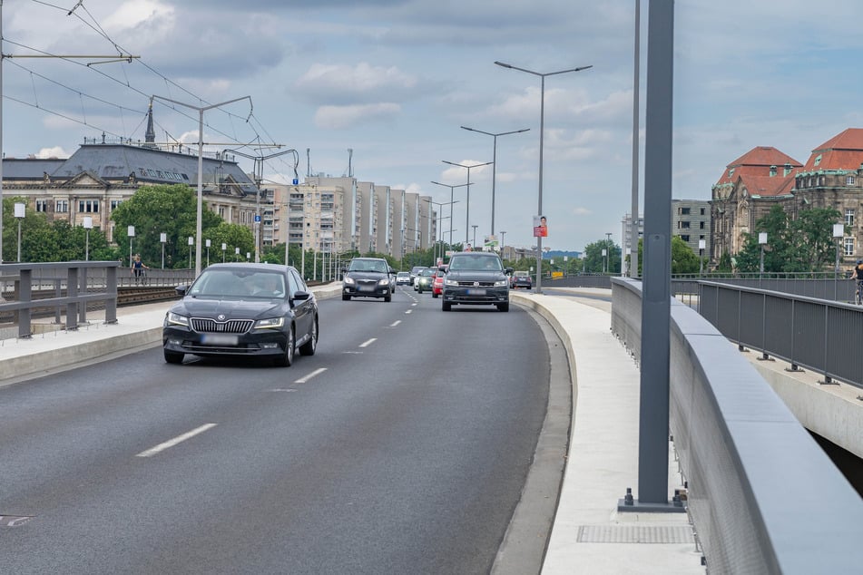 Die direkt gewählten Bürgervertreter schlagen insgesamt zwei Autospuren vor.