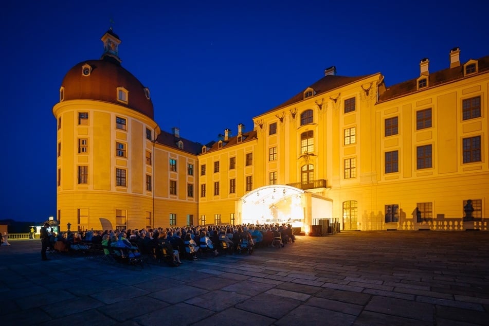 Die Nordterrasse von Schloss Moritzburg ist Hauptspielort des Kammermusik-Festivals.