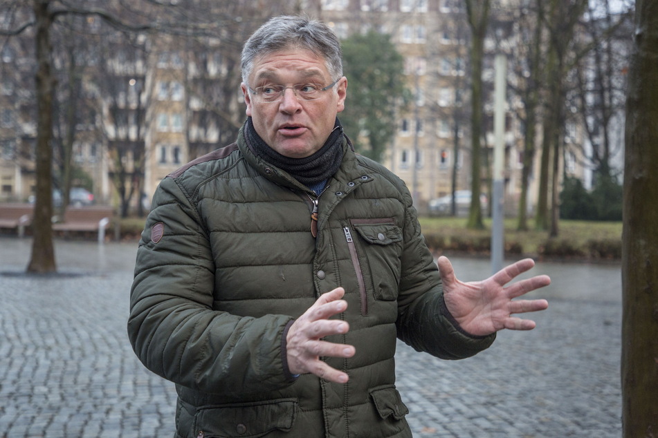 Empfiehlt, sich ein dickes Fell anzulegen: Holger Zastrow (53, FDP) ist seit der Wende politisch aktiv.
